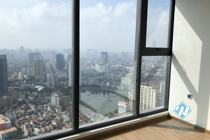 Beautiful high floor two bedrooms apartment for rent in Vinhome Metropolis, Ba Dinh district, Ha Noi